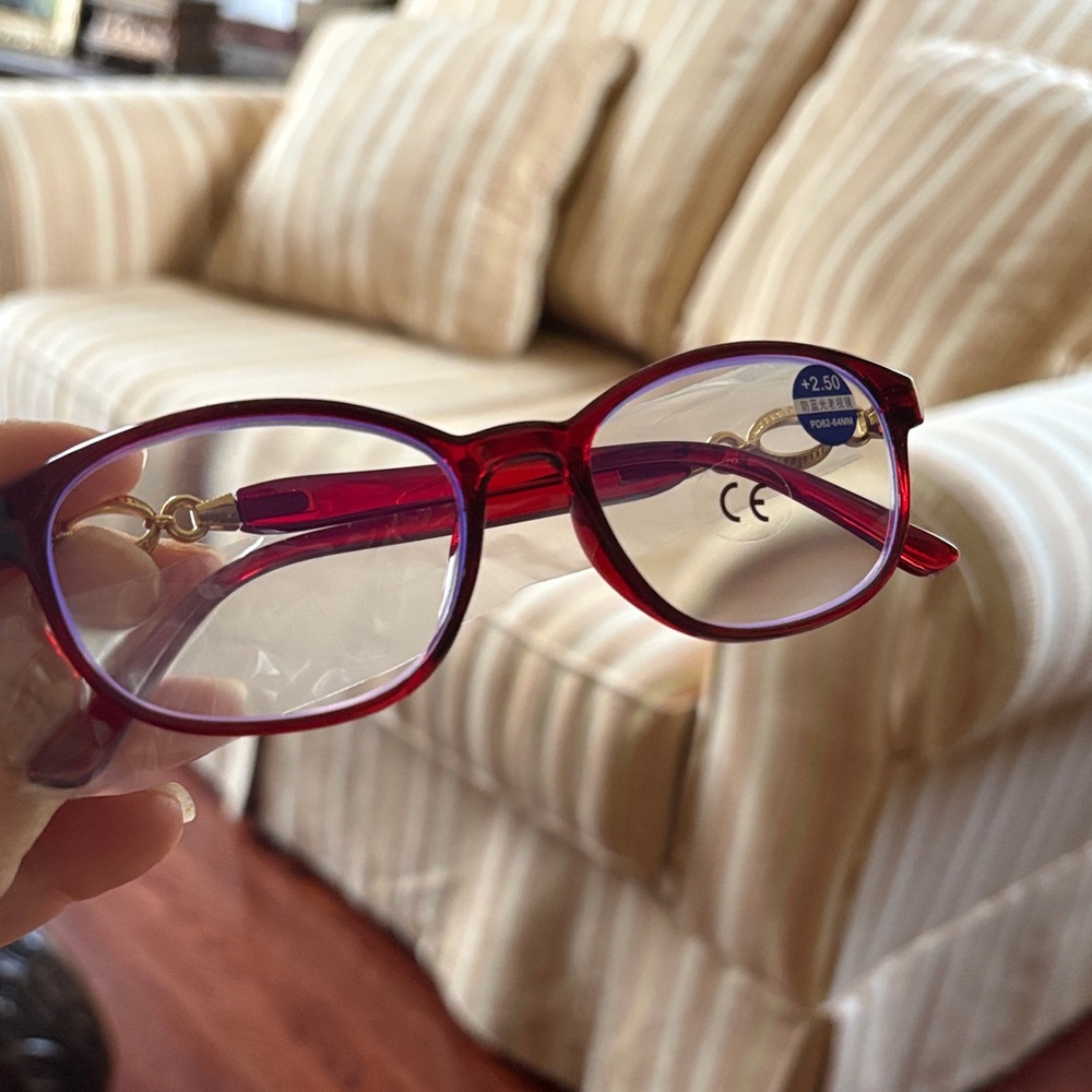 Purple Reading Glasses 2.5